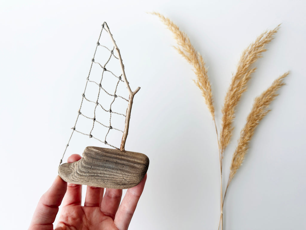 Driftwood Magnet Sailboat No.5 – Handmade Nautical Home Decor