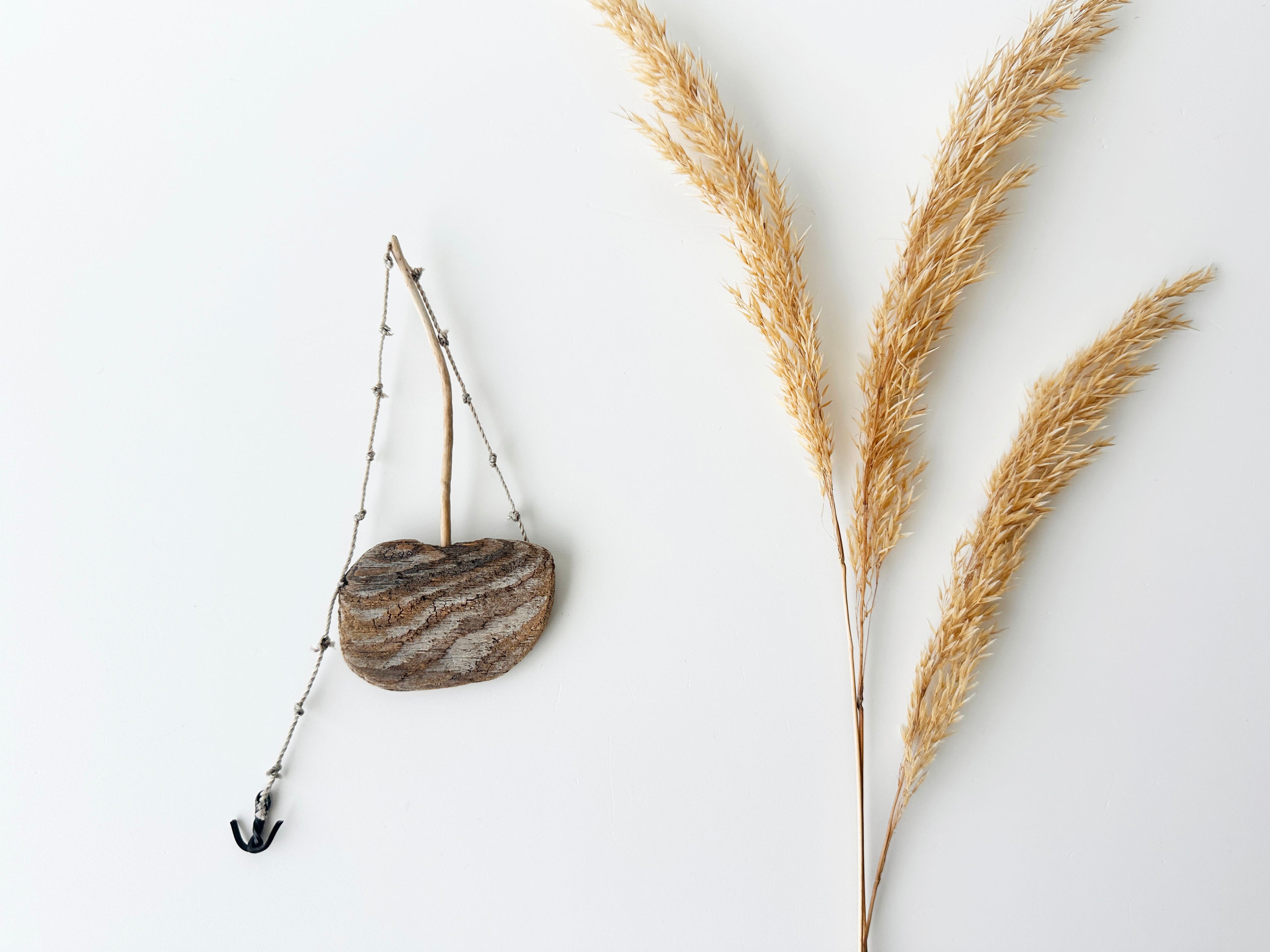 Driftwood Magnet Sailboat No.8 – Handmade Nautical Home Decor