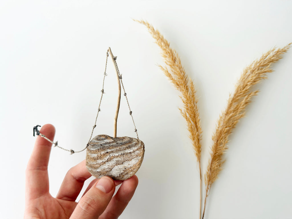 Driftwood Magnet Sailboat No.8 – Handmade Nautical Home Decor