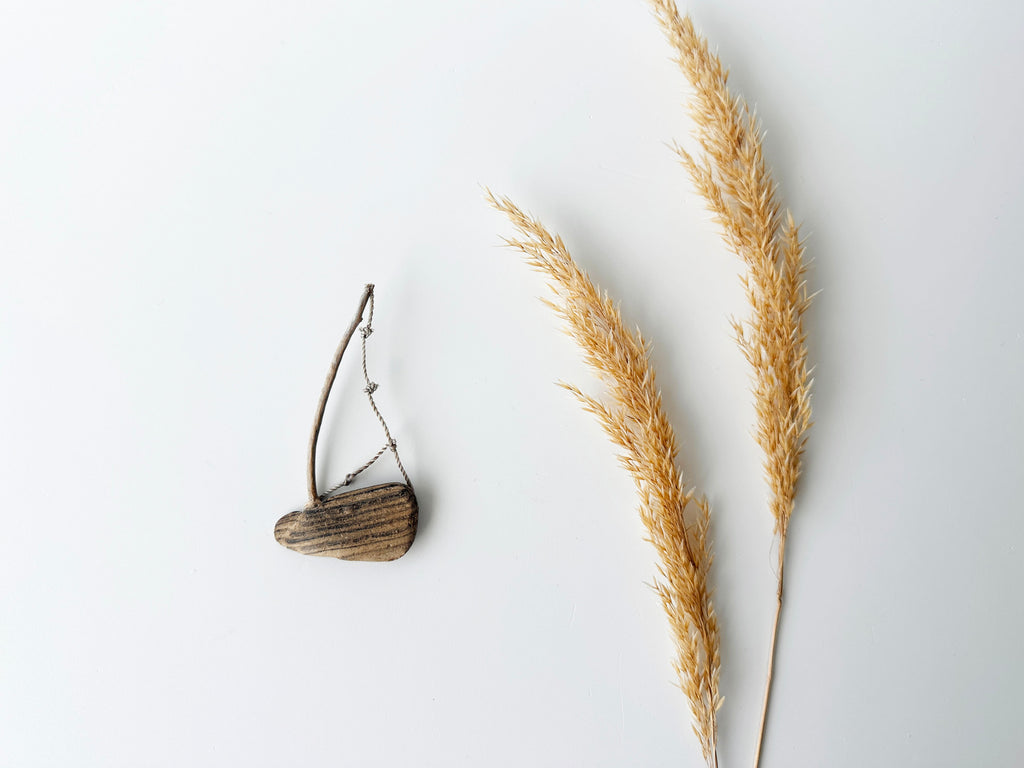 Driftwood Magnet Sailboat No.10 – Handmade Nautical Home Decor