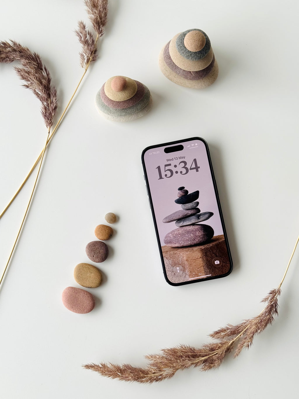 Baltic Grey Stack – Zen Phone Wallpaper