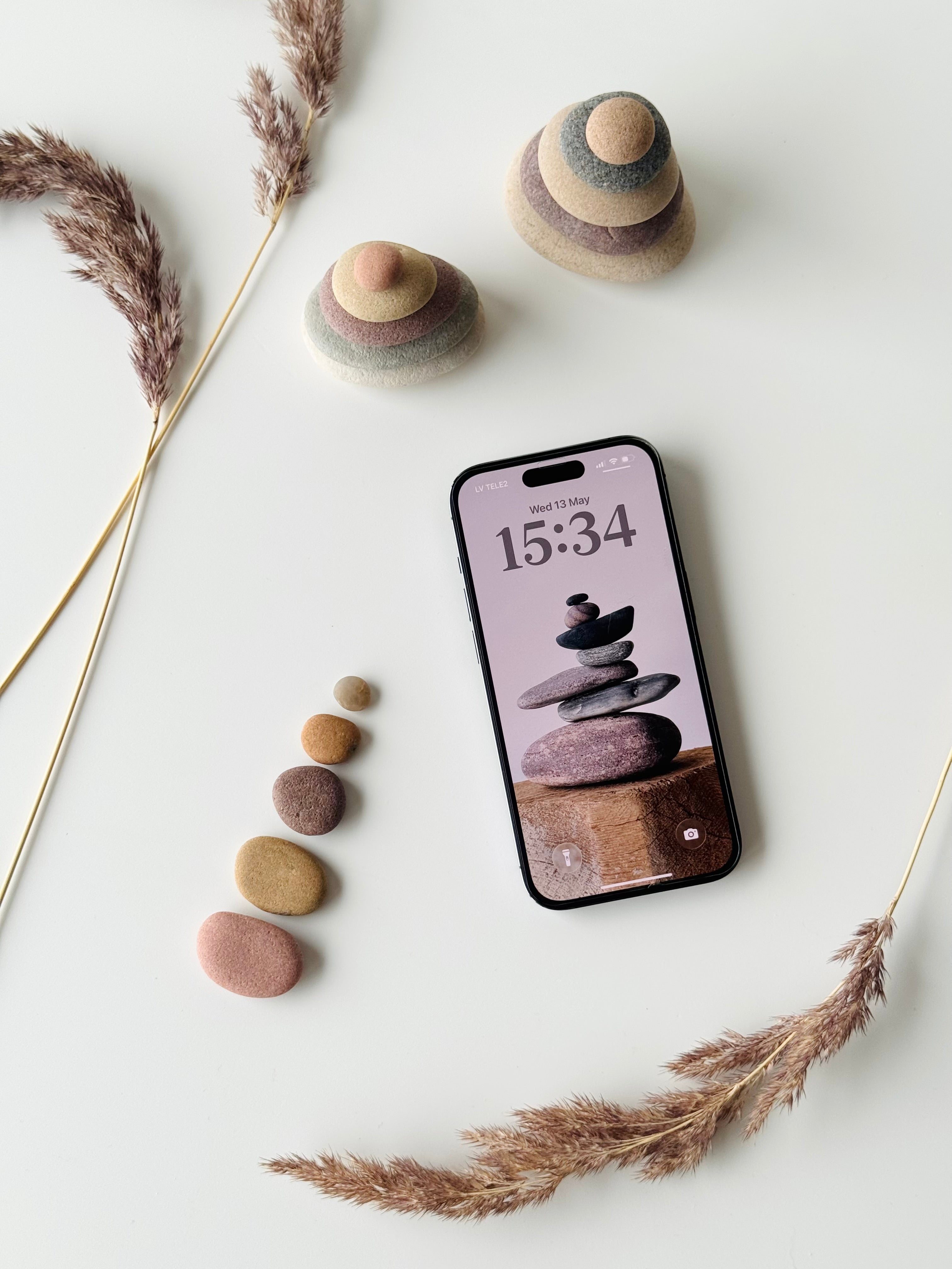 Baltic Grey Stack – Zen Phone Wallpaper