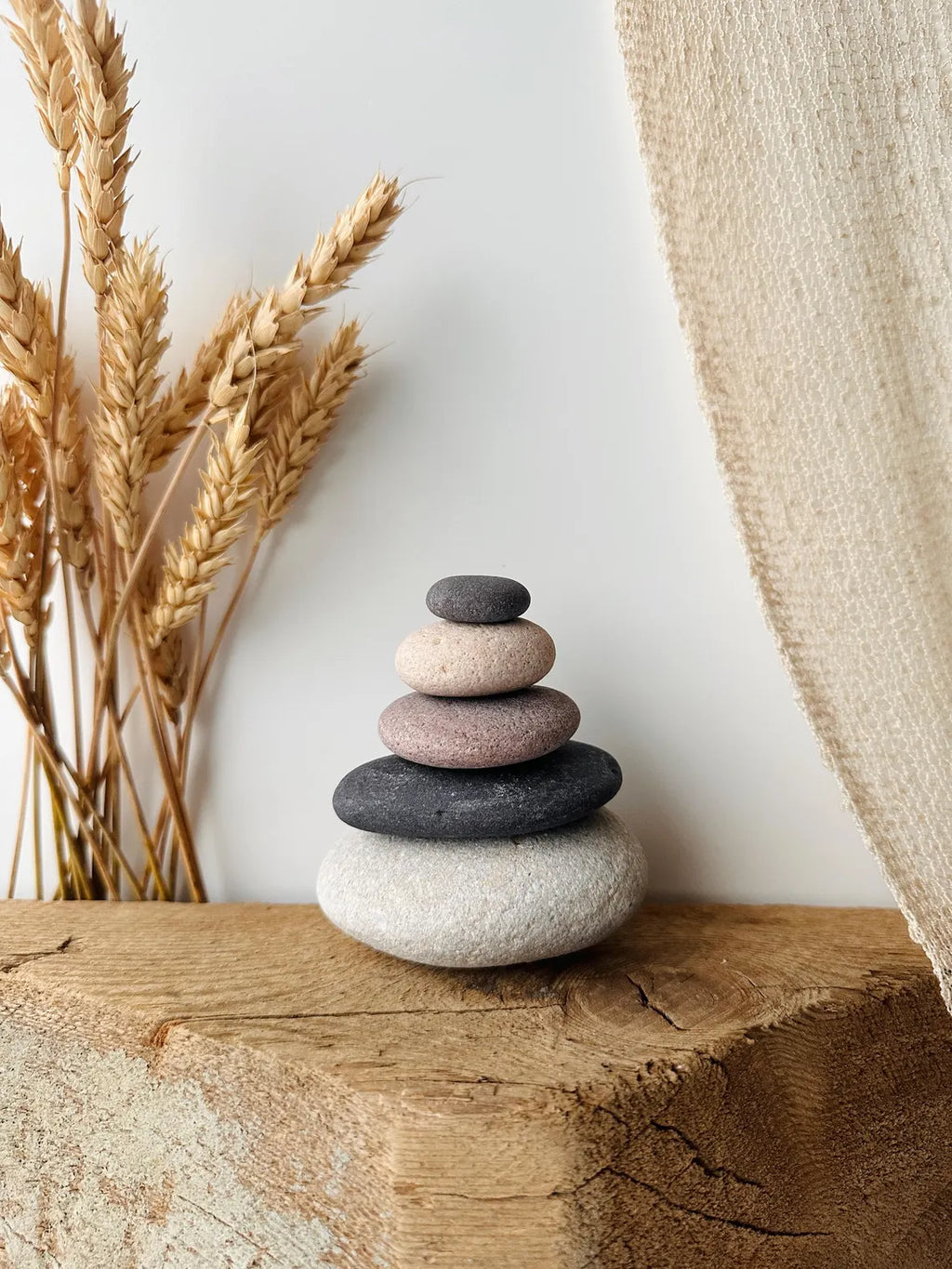 Baltic Mantel Stone Cairn – Set of 5 Stones